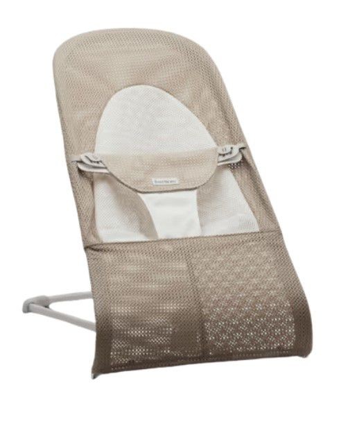 טרמפולינה לתינוק Baby Bouncer בד נושם Mesh - בז'/לבן Grey Beige/White בייבי ביורן טרמפולינה לתינוק Baby Bouncer בד נושם Mesh - בז'/לבן Grey Beige/White בייבי ביורן